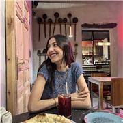 Soy una estudiante universitaria con gran facilidad para congeniar con niños y ayudar académicamente